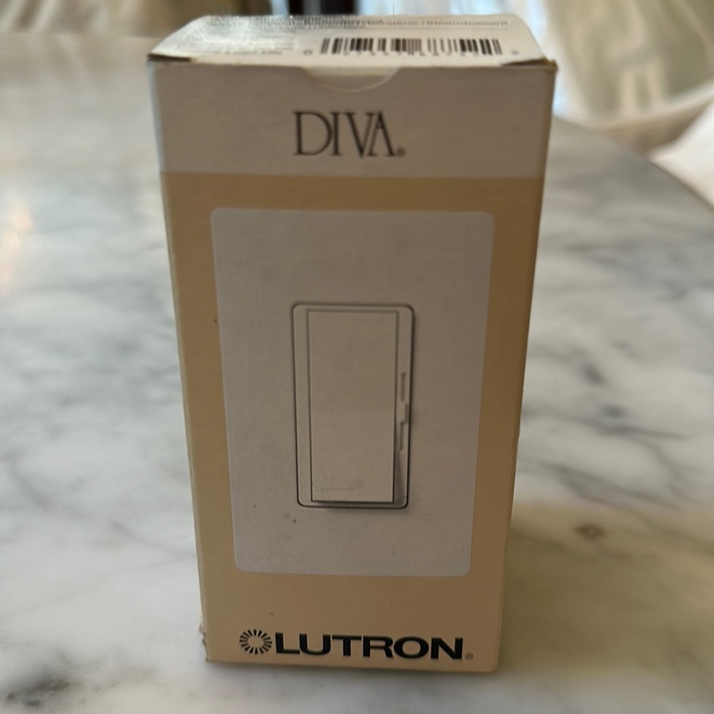 COPY - Lutron, Preset Dimmer. NIB.